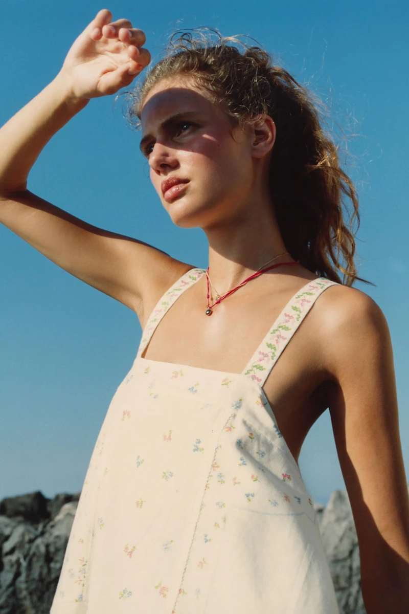 FLORAL PRINT ASYMMETRIC LINEN TOP