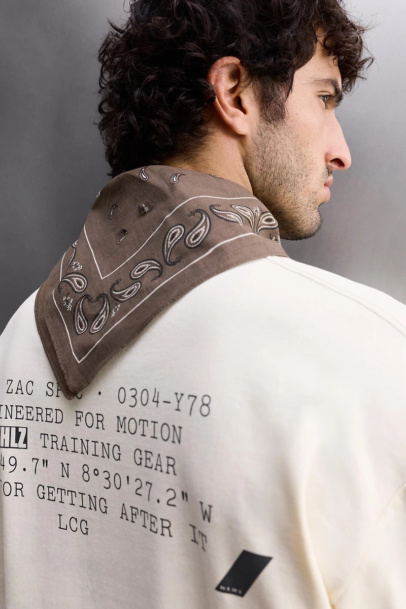 GRAPHIC PRINT TRAINING T-SHIRT