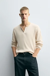 RELAXED FIT TEXTURED SWEATER