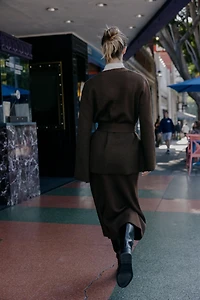 JUPE MI-LONGUE EN MAILLE