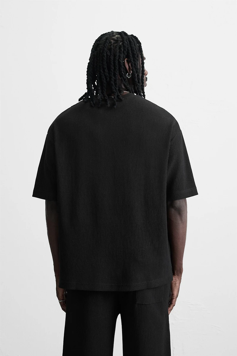 VERTICAL TEXTURED T-SHIRT