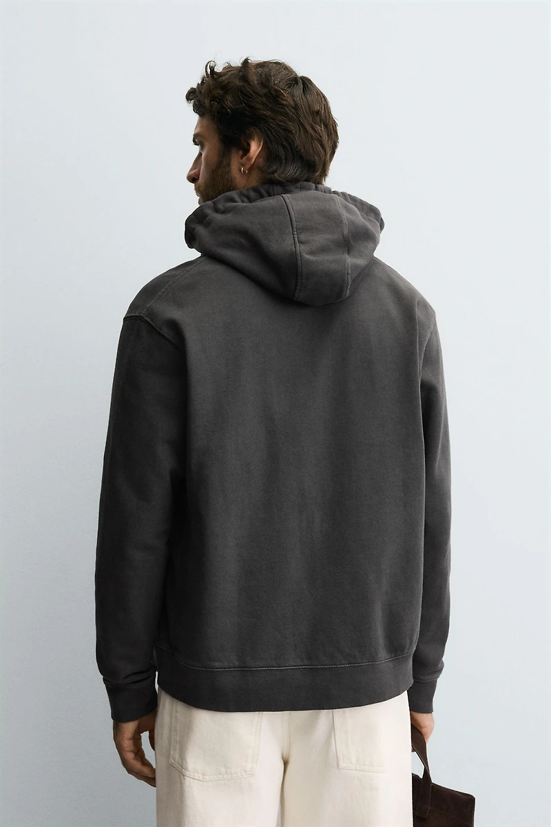 ZIP-UP hoodie
