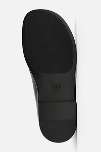 CHAUSSURES HABILLÉES