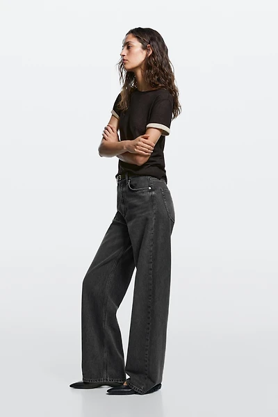 High-waist wide-leg jeans