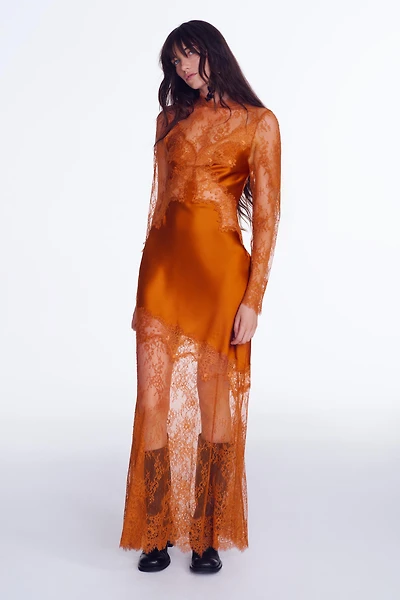 ROBE SATINÉE EN DENTELLE ZW COLLECTION