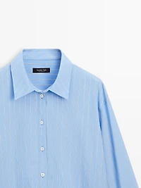 Striped loose-fitting shirt