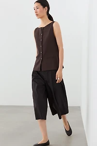 Knit vest with pocket details