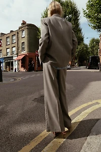 WIDE LEG PLEATED PANTS