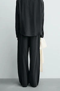 RELAXED FIT FLOWY PANTS