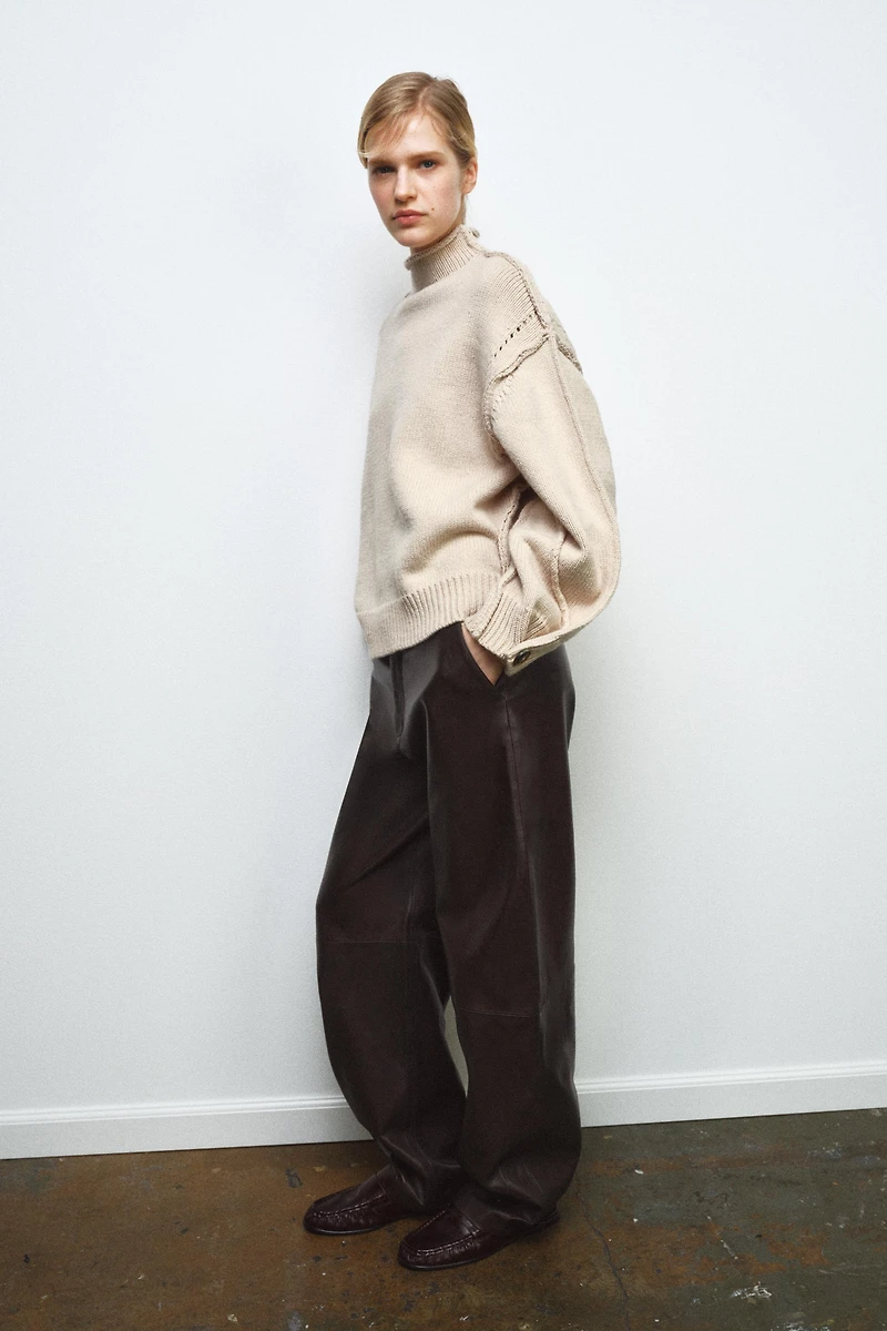 SEAM DETAIL KNIT SWEATER