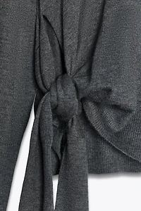 WOOL KNIT KNOT SWEATER