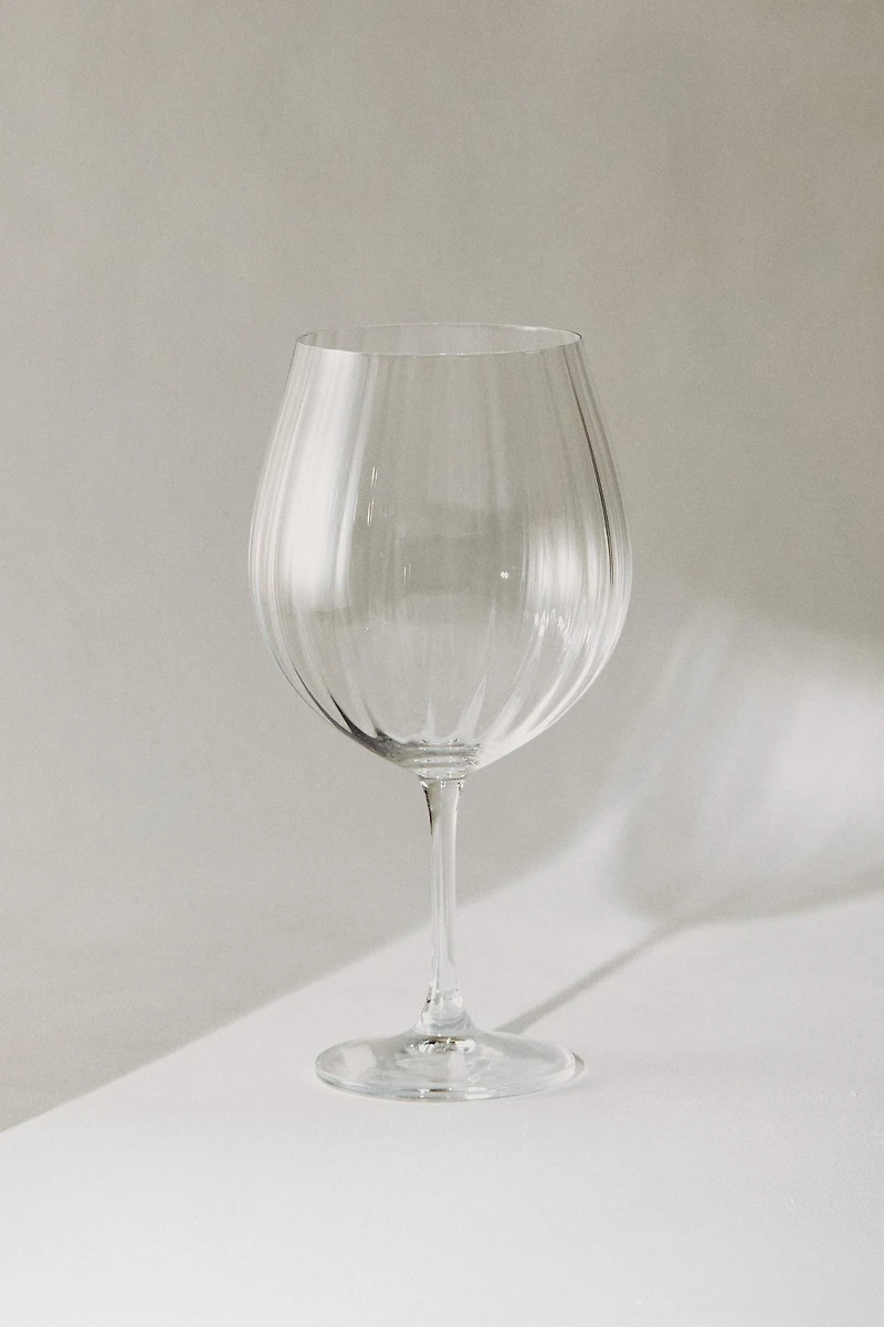 RAISED CRYSTALLINE GLASS