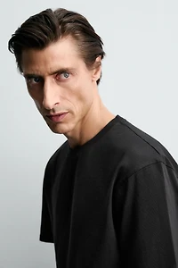 REGULAR FIT MEDIUM WEIGHT T-SHIRT