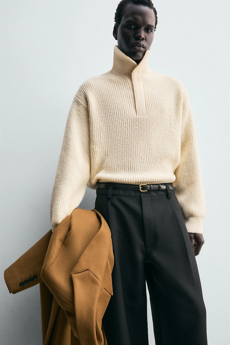 TEXTURED MOCK NECK JUMPER