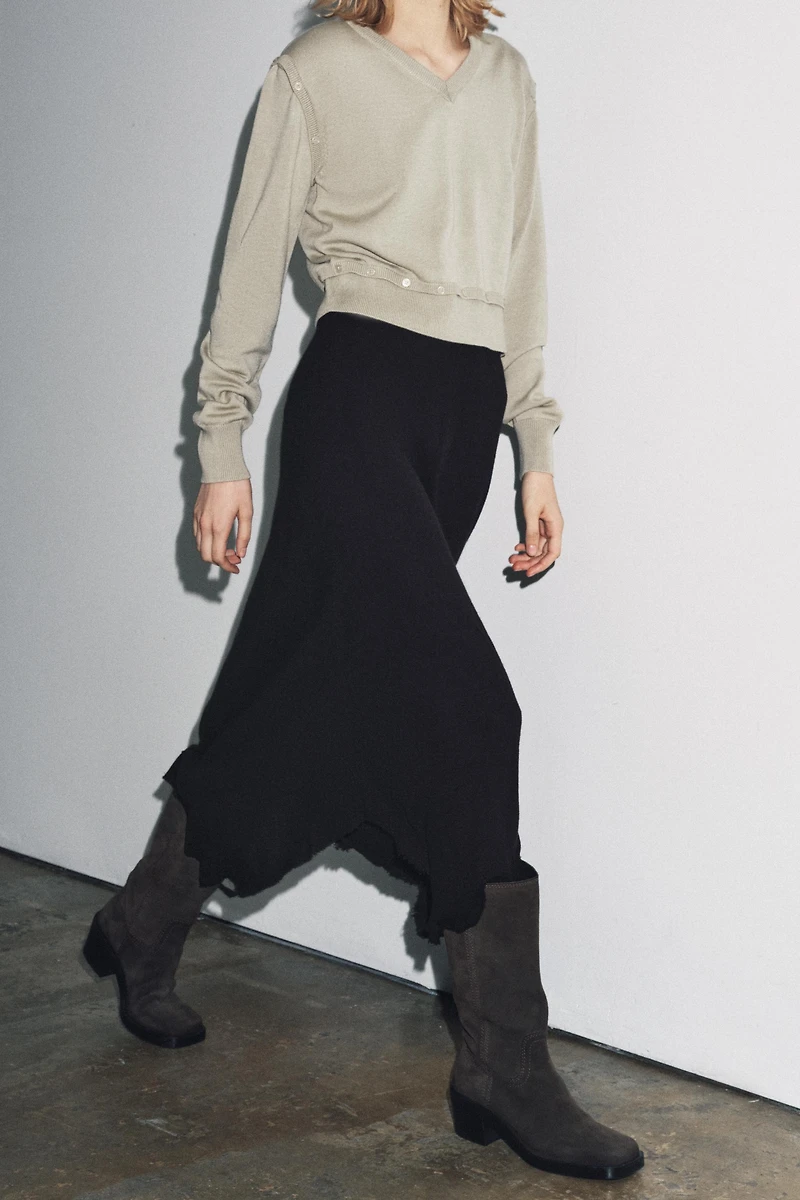 BUTTON KNIT DETACHABLE SWEATER
