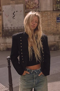 FITTED BLAZER WITH SHOULDER PADS