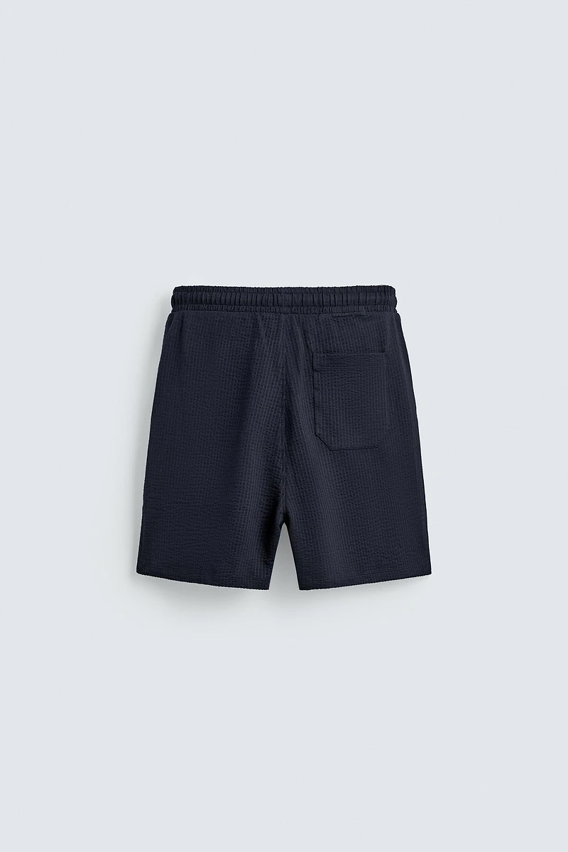REGULAR FIT SEERSUCKER SHORTS