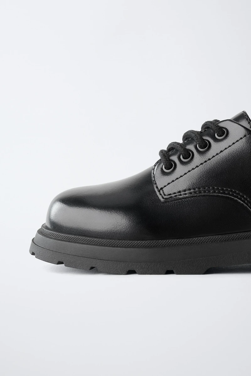 LUG SOLE OXFORD SHOES
