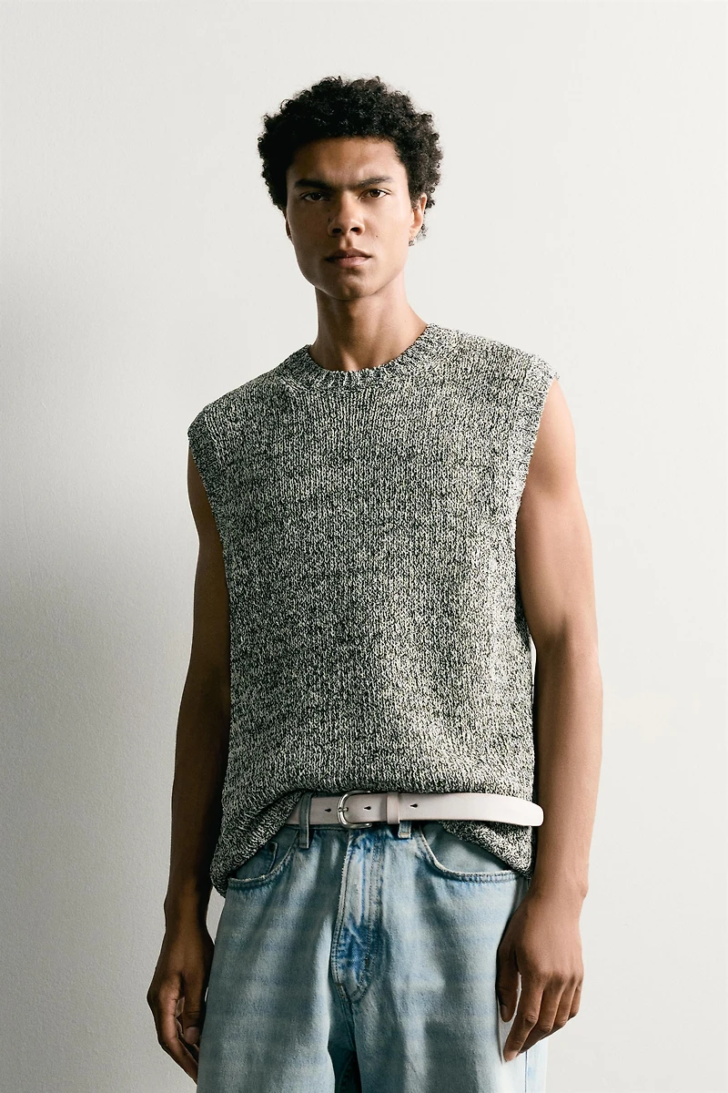 TEXTURED KNIT VEST