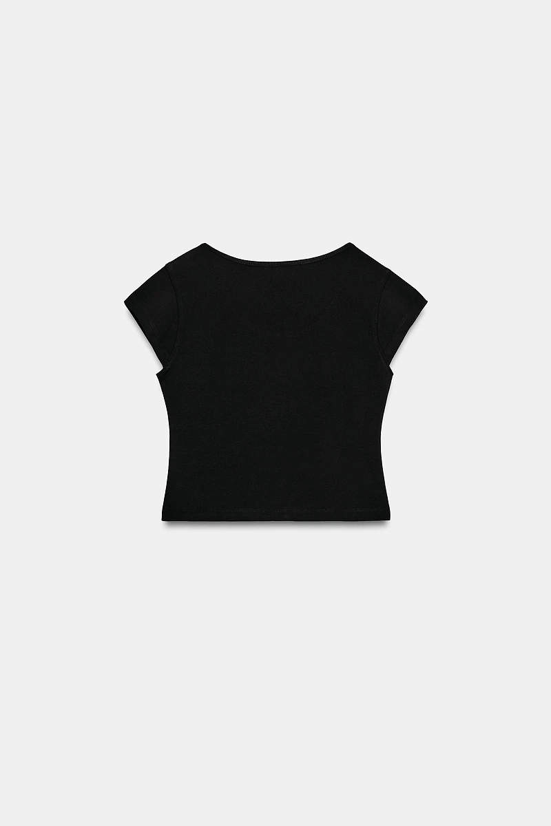 OPENING DETAIL CROP TOP