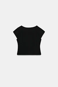 OPENING DETAIL CROP TOP