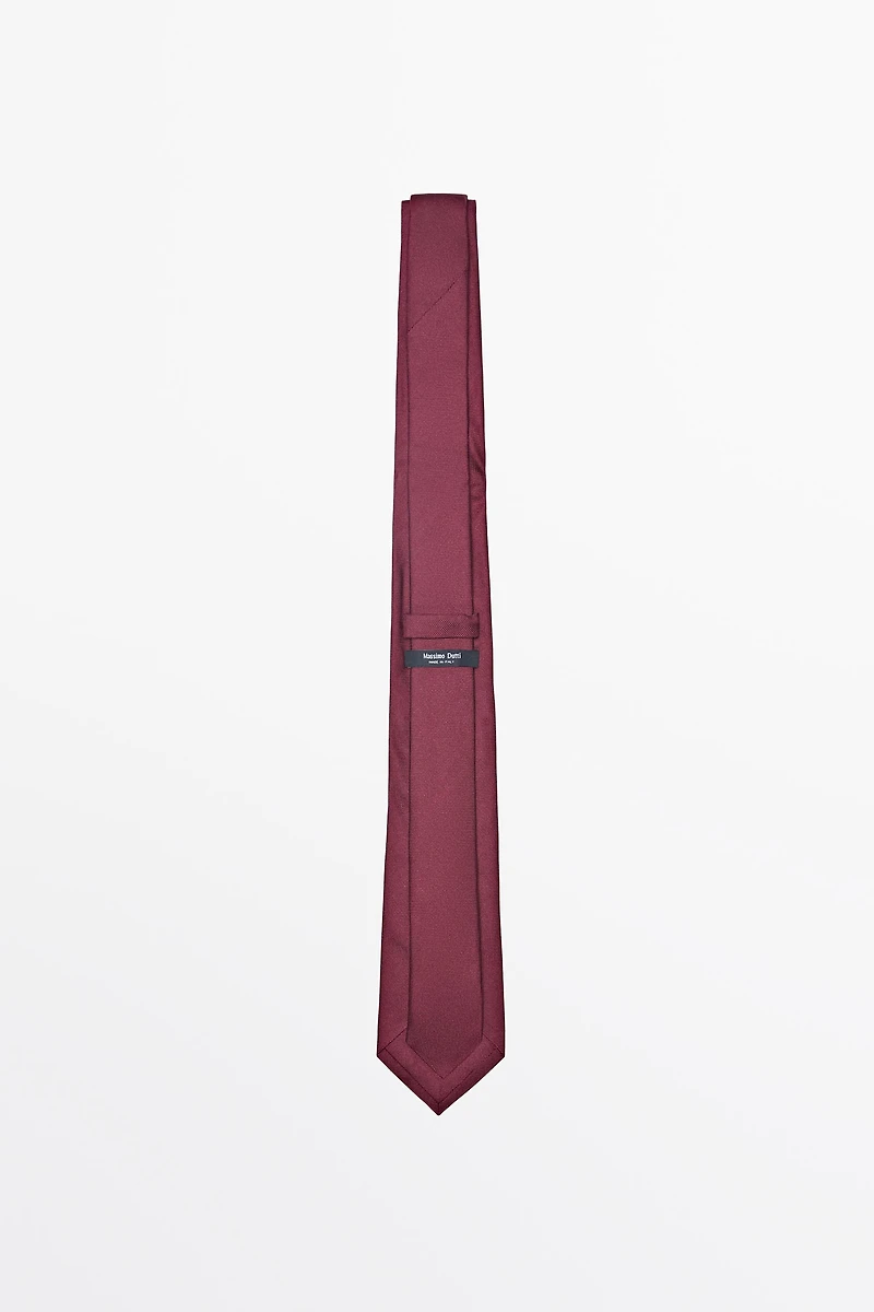 100% silk textured tie