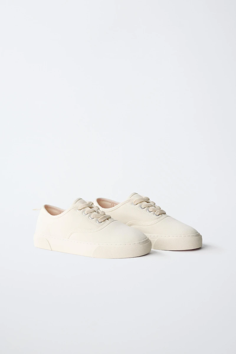 CASUAL LACE-UP SNEAKERS