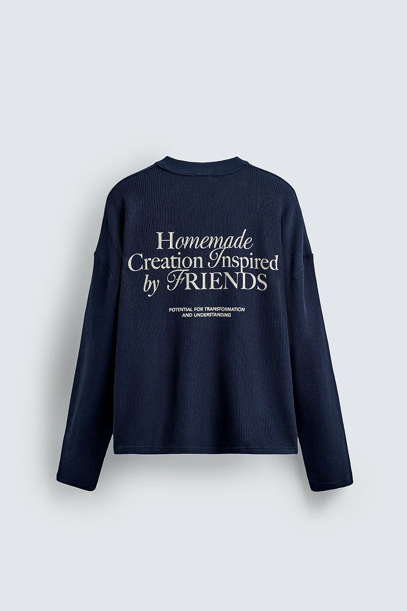 TEXTURED TEXT SWEATSHIRT