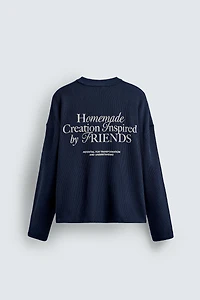 TEXTURED TEXT SWEATSHIRT