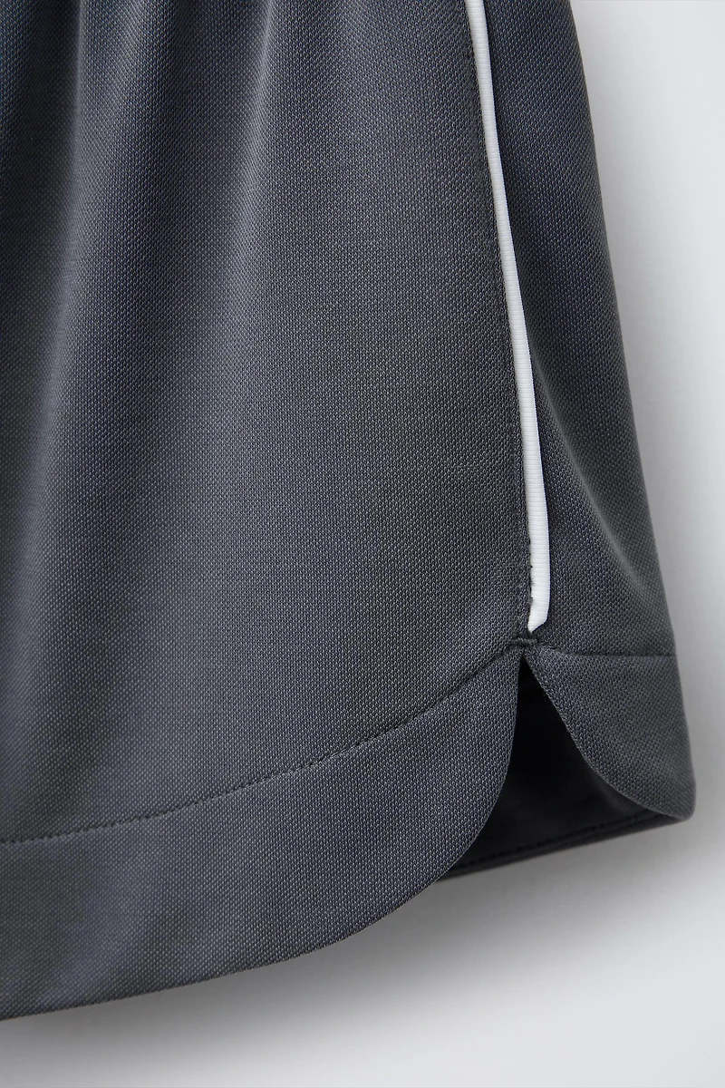 PIPING DETAIL SHORTS