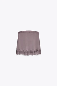 TOP SATINÉ EN DENTELLE