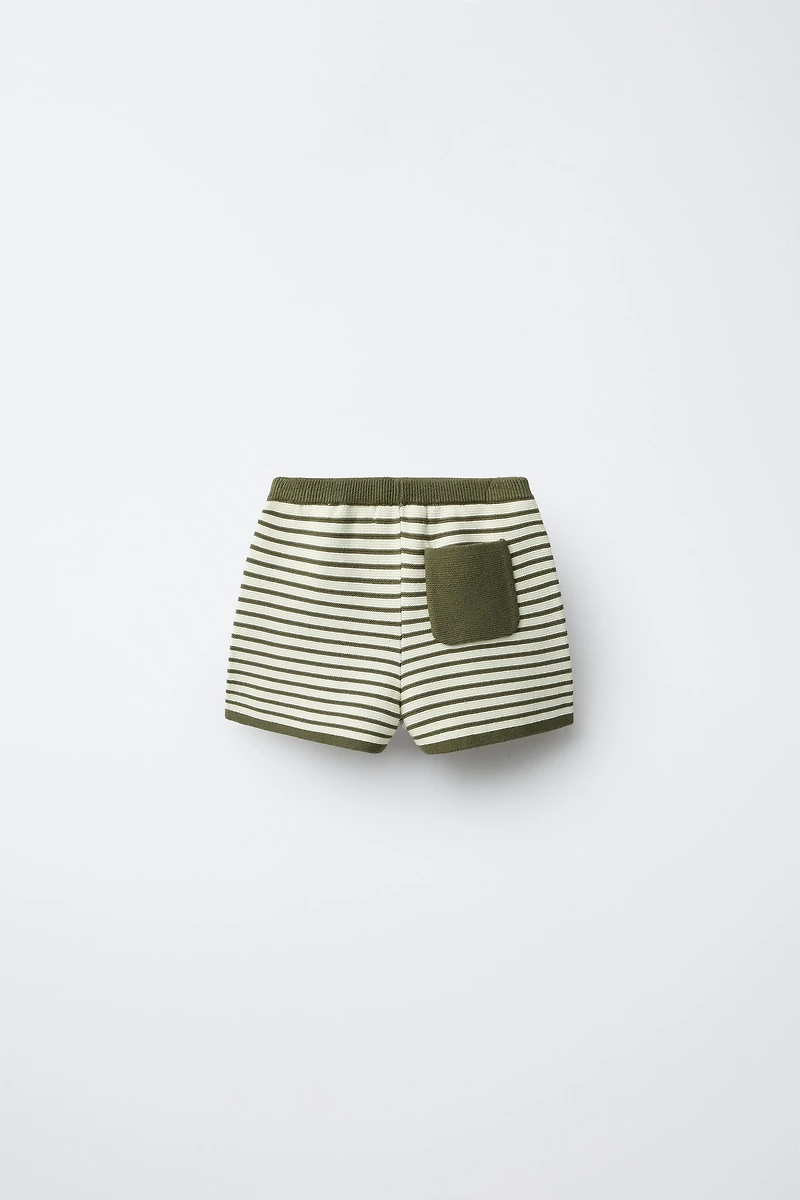 SHORT EN TRICOT À RAYURES