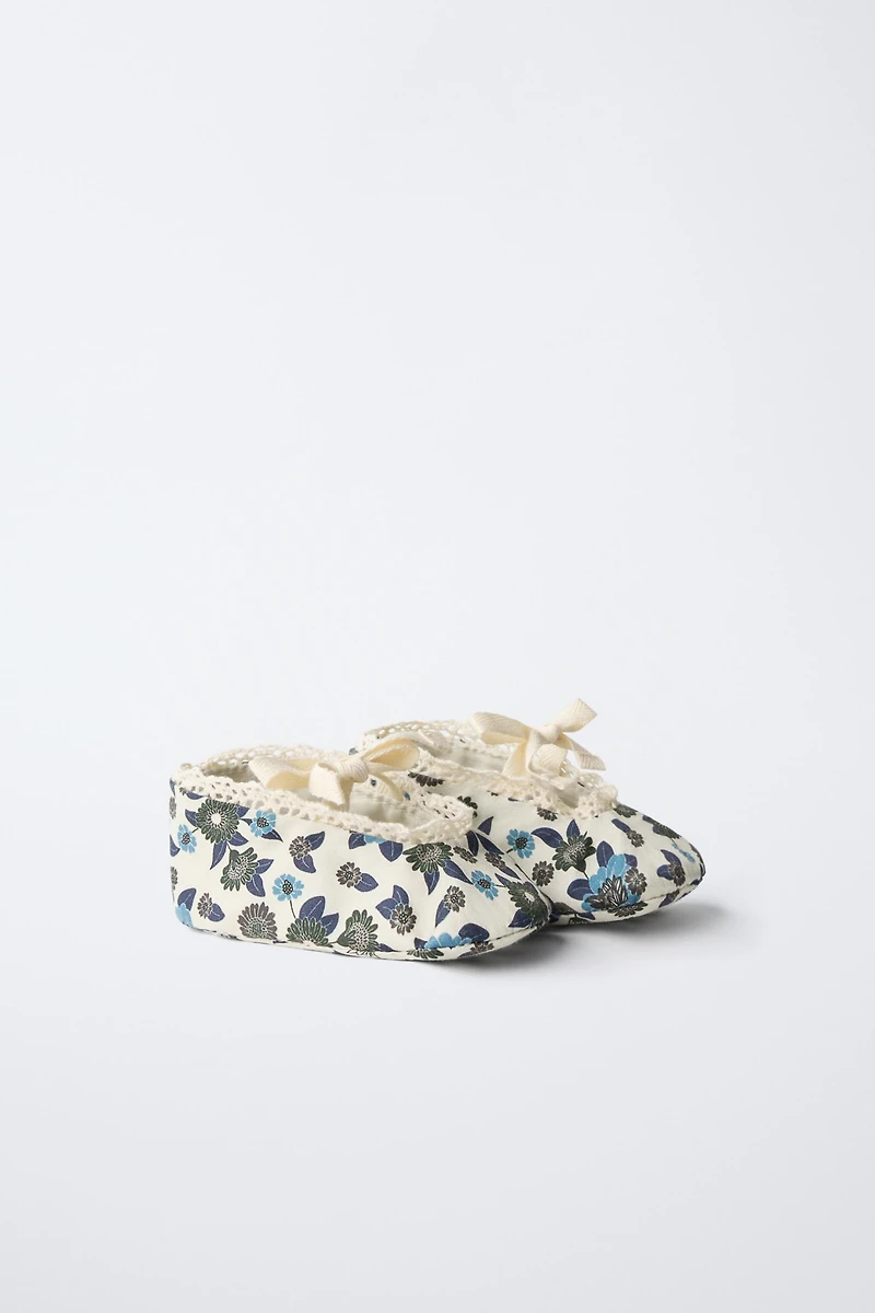 BALLET FLATS WITH BOW AND FLOWERS