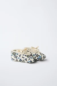 BALLET FLATS WITH BOW AND FLOWERS