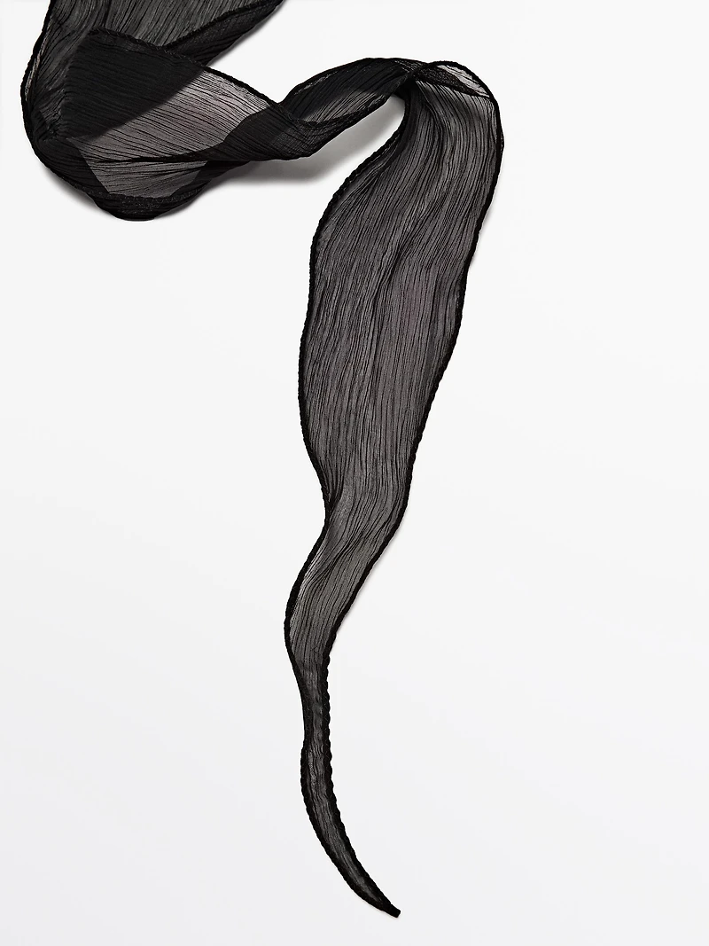 Tie scarf