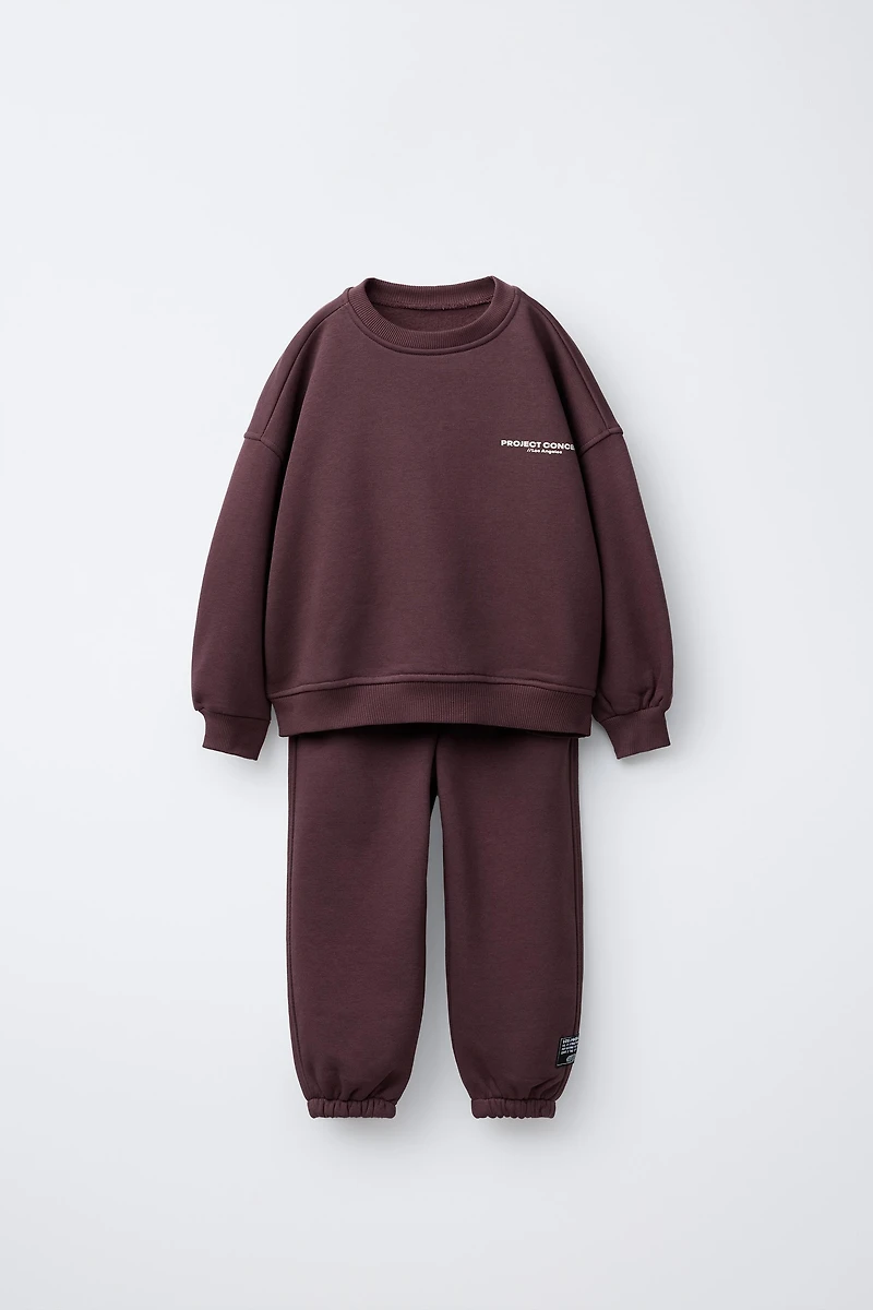 TEXT SWEATSHIRT AND JOGGER SET