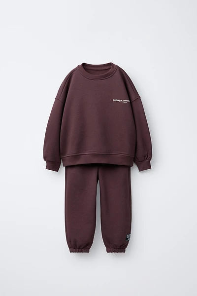 TEXT SWEATSHIRT AND JOGGER SET