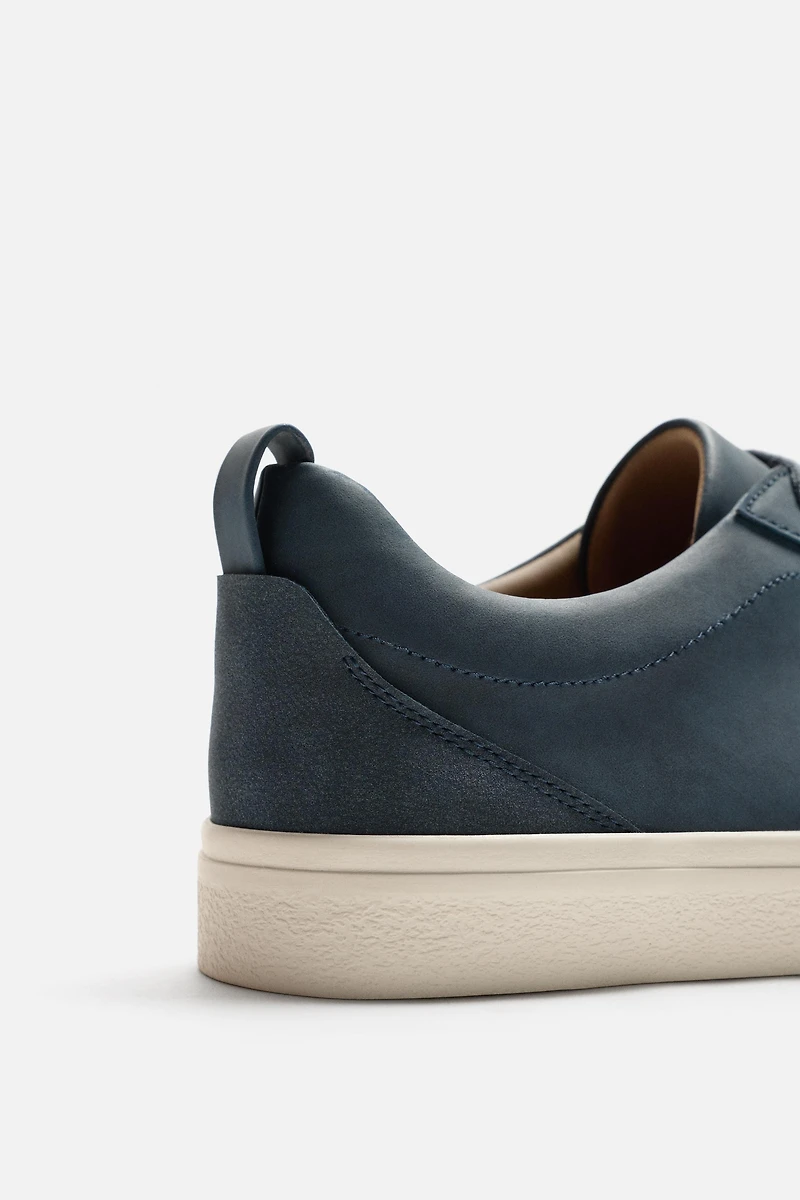BASIC SNEAKERS