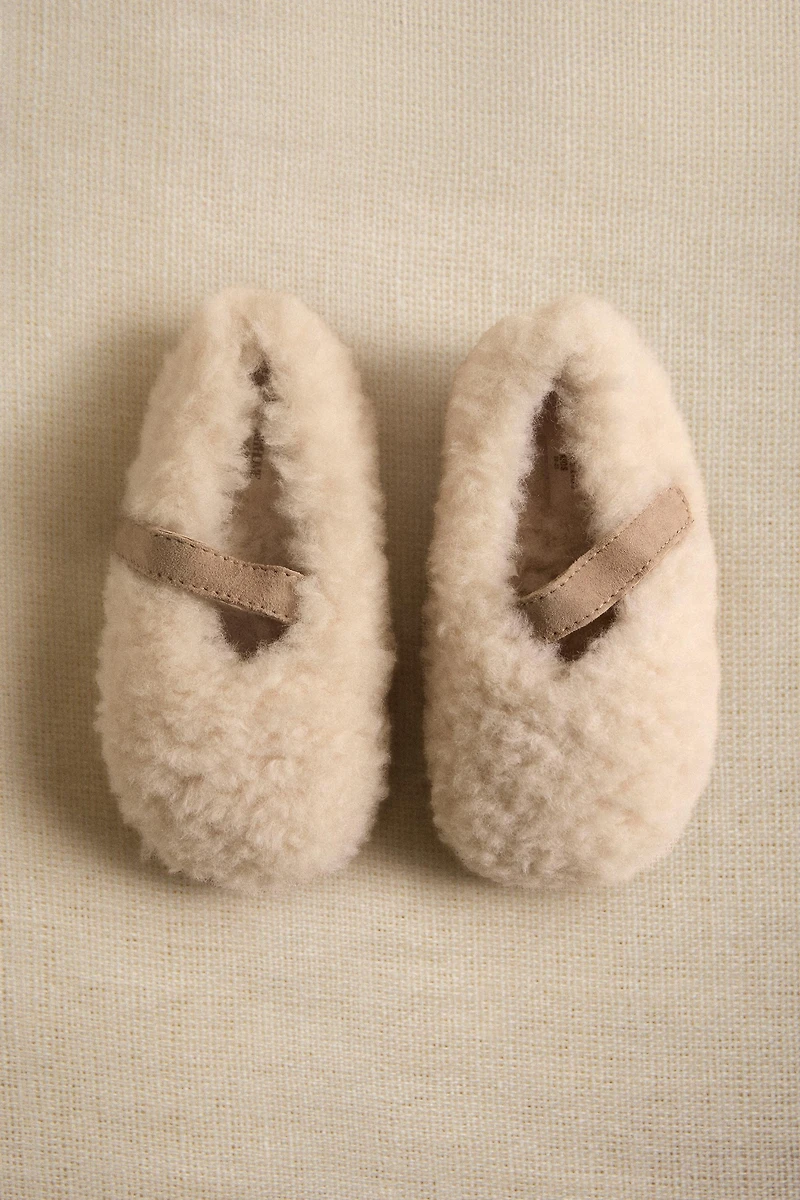 CHILDREN'S FAUX SHEARLING BALLET FLATS
