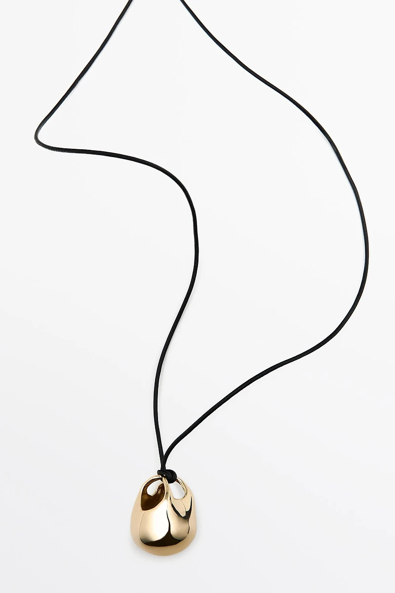 Oval bag pendant necklace
