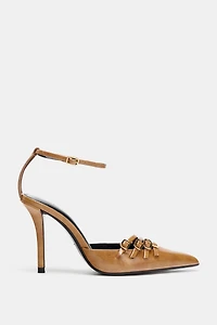 CHAUSSURES À TALONS ET BOUCLES