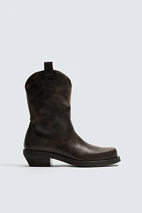COWBOY BOOT