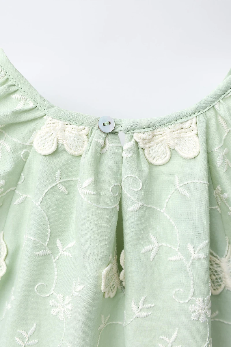 ROBE PAPILLONS BRODÉS