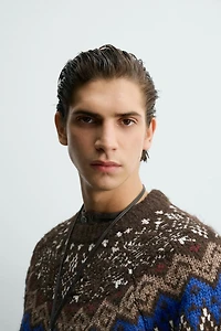 PULL EN JACQUARD GÉOMÉTRIQUE