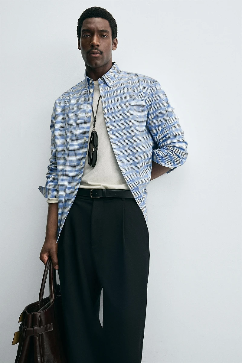 CHEMISE À CARREAUX COL BOUTONNÉ