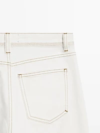 Straight-leg jeans with hem detail
