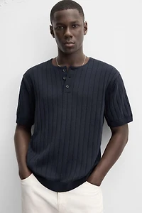 KNIT T-SHIRT WITH BUTTONED NECK