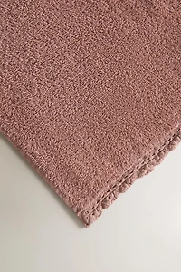 BATH TOWEL WITH CROCHET EDGE
