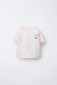 HEART FLOWER APPLIQUÉ T-SHIRT