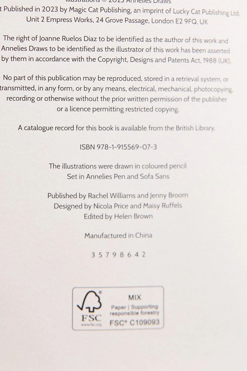 KIDS' BOOK "THE LITTLE BOOK OF WORDS THAT MATTER" (ENGLISH)